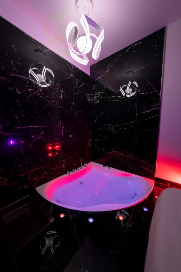 רומא Suite Luxury Bdsm מראה חיצוני תמונה