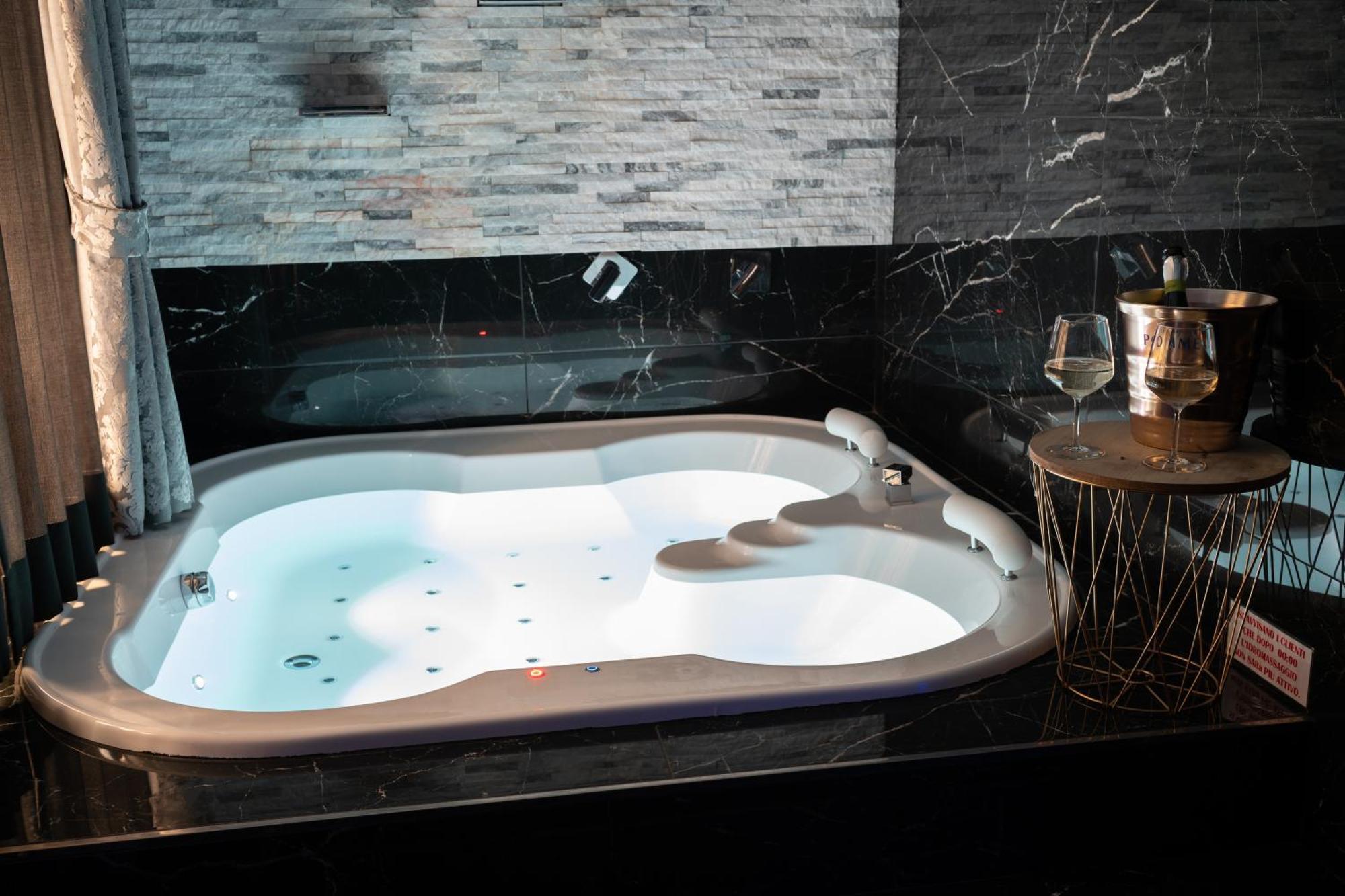 רומא Suite Luxury Bdsm מראה חיצוני תמונה